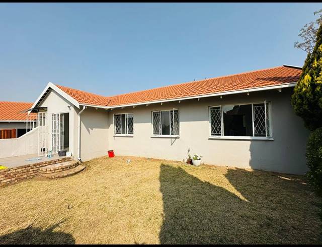 3 BEDROOM PROPERTY TO RENT IN COUNTRY VIEW